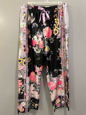 Victoria’s Secret Floral Patchwork Satin Pajamas Size L Black Multi